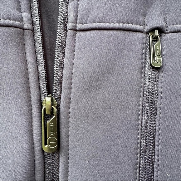 TUMI T-Tech Navy Blue Softshell Jacket XXL TT-0012 Zip Pockets Performance - Picture 6 of 14